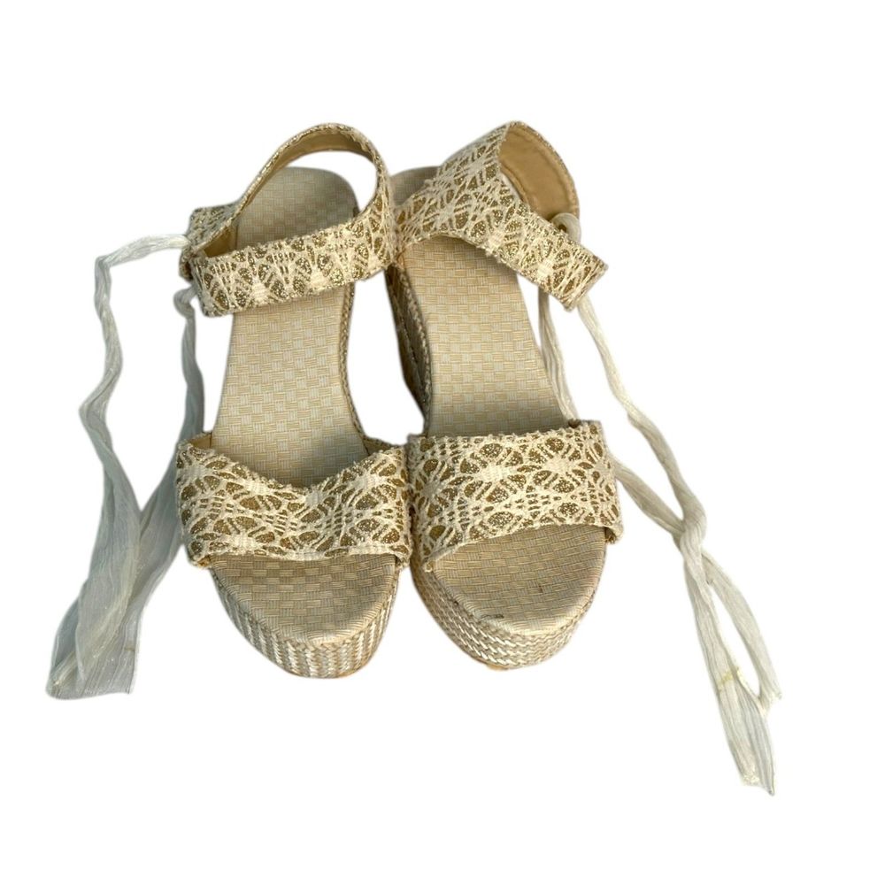 Women's Gold and Tan Wedge Sandals with Ribbon Ankle Tie Size 8 – Summer (SU)